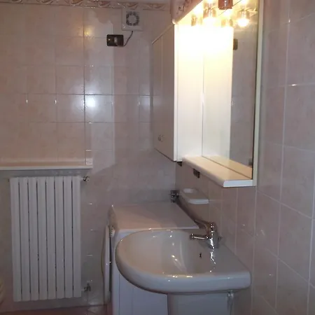 Gardaone Apartment